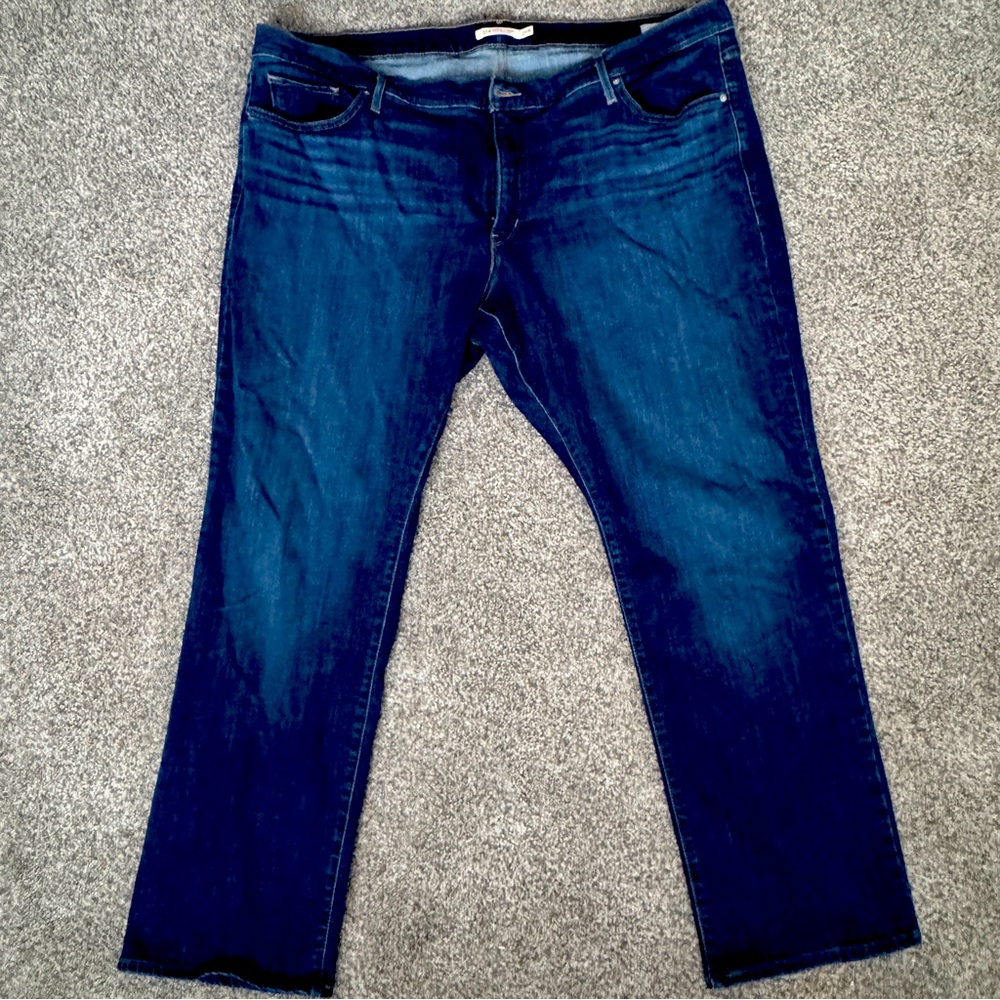 Levi’s 314 Denim Size 24W Shaping Straight Jeans